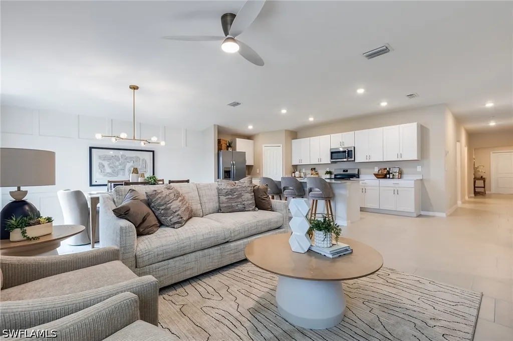 11909 Savanna Lakes Boulevard Lehigh Acres FL 33936