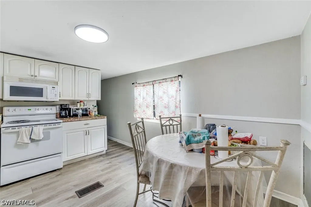 106 Moon Bay Street Naples FL 34114