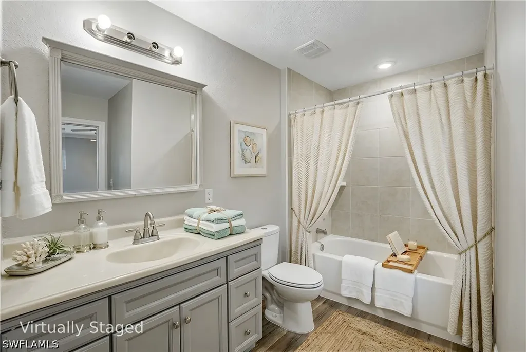 106 Moon Bay Street Naples FL 34114