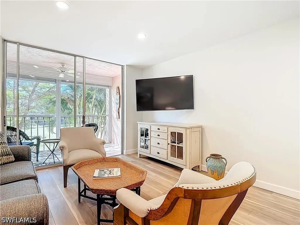 180 Turtle Lake Court Naples FL 34105