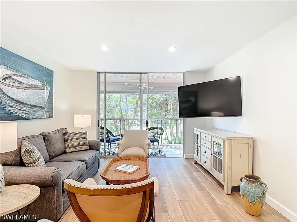 180 Turtle Lake Court Naples FL 34105