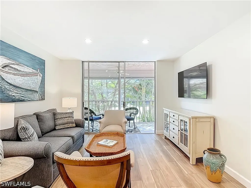 180 Turtle Lake Court Naples FL 34105