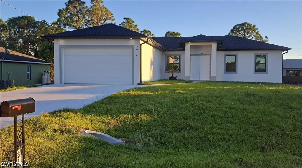 2915 28th Street SW Lehigh Acres FL 33976