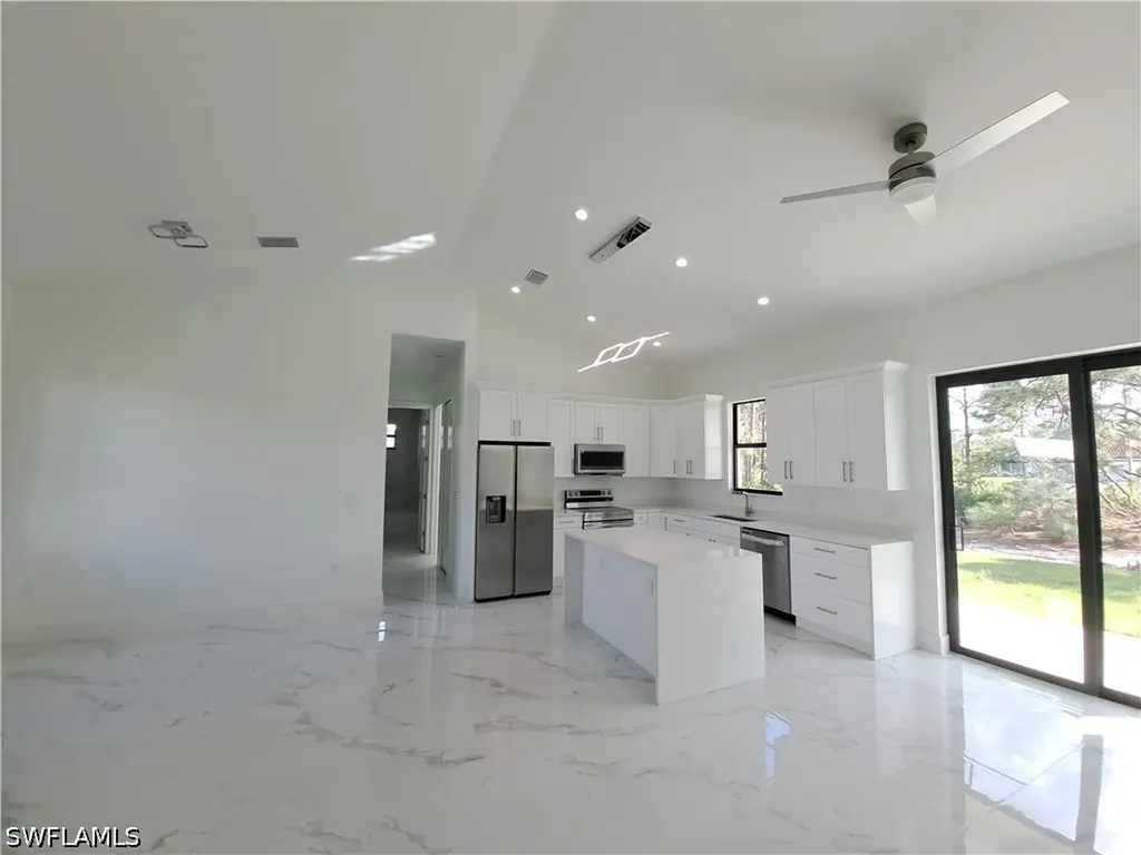 2915 28th Street SW Lehigh Acres FL 33976