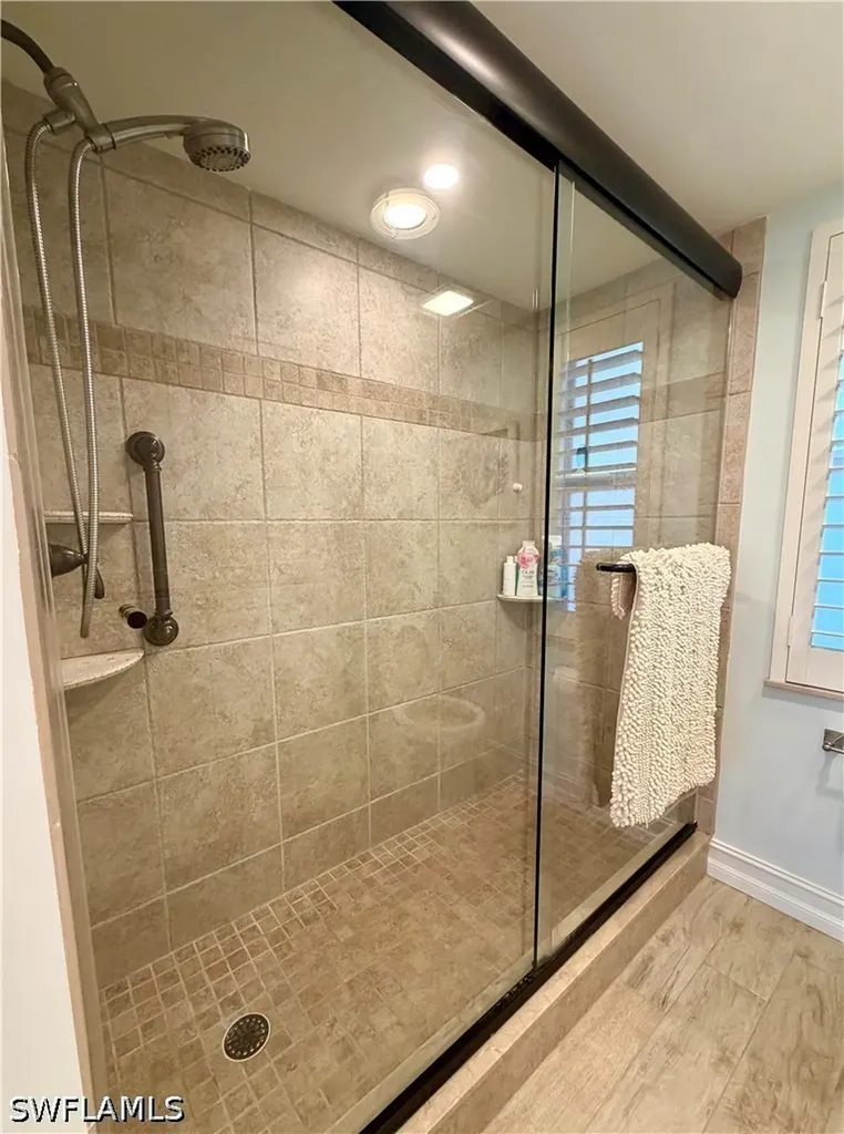 105 Penny Lane Naples FL 34112