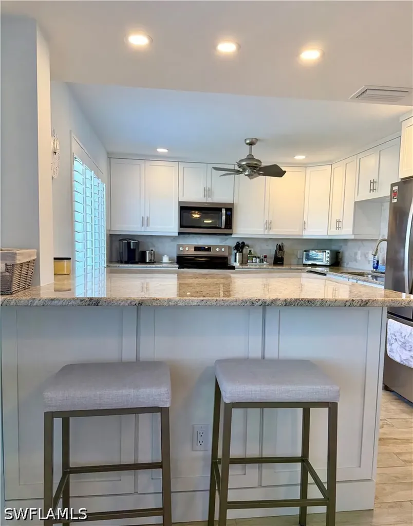 105 Penny Lane Naples FL 34112