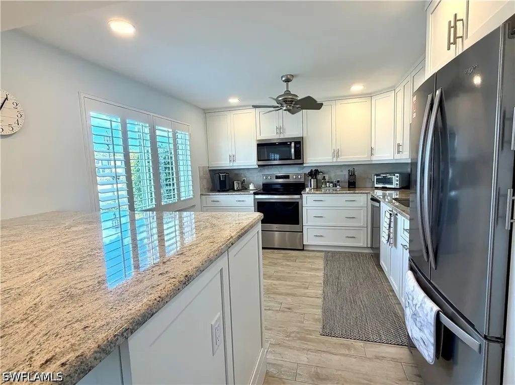 105 Penny Lane Naples FL 34112