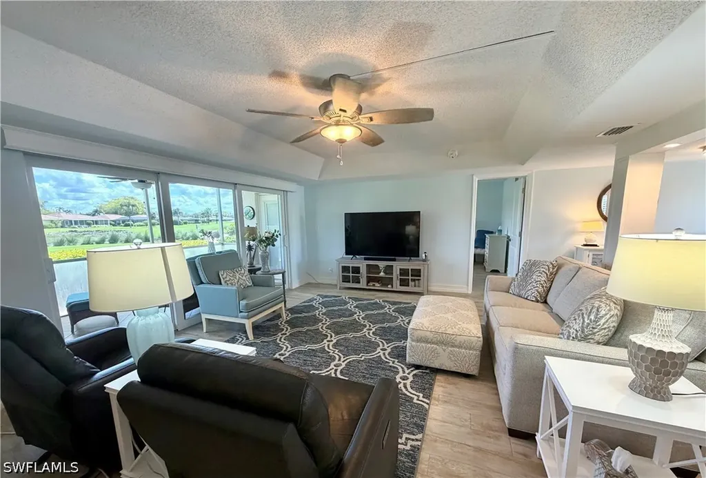 105 Penny Lane Naples FL 34112