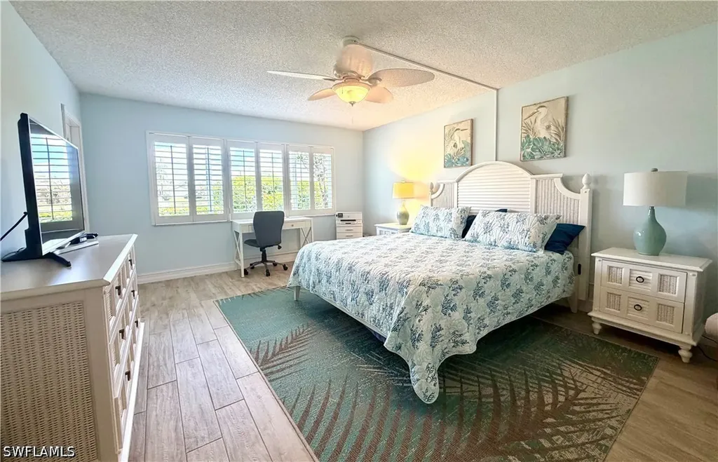 105 Penny Lane Naples FL 34112