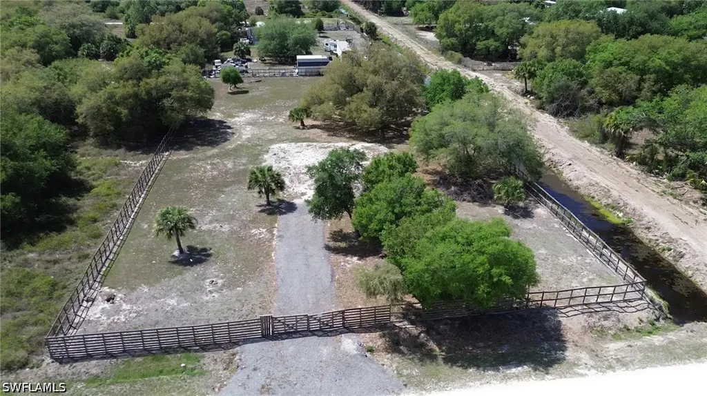 180 N Datil Street Clewiston FL 33440