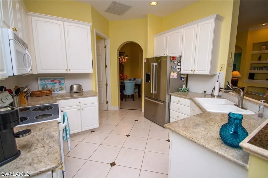 8229 Allendale Court Naples FL 34120