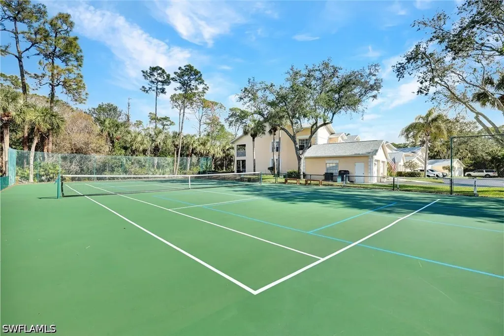 437 Wiggins Lake Court Naples FL 34110