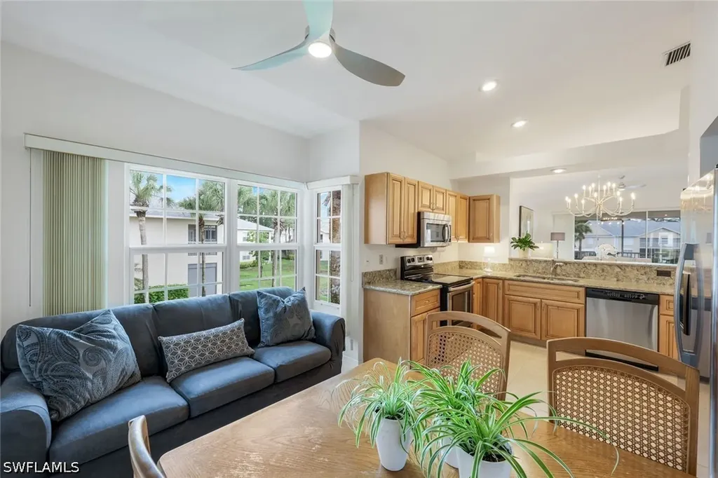 437 Wiggins Lake Court Naples FL 34110