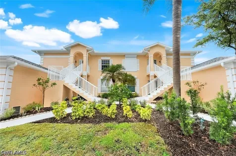 437 Wiggins Lake Court Naples FL 34110