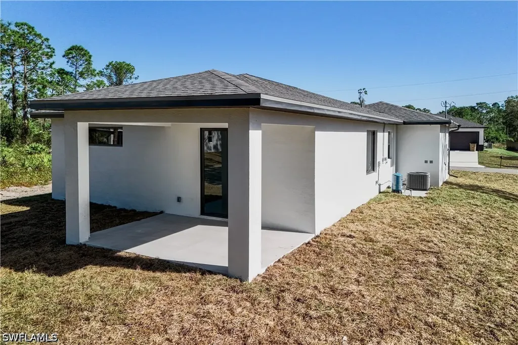 322 Loire Avenue S Lehigh Acres FL 33974