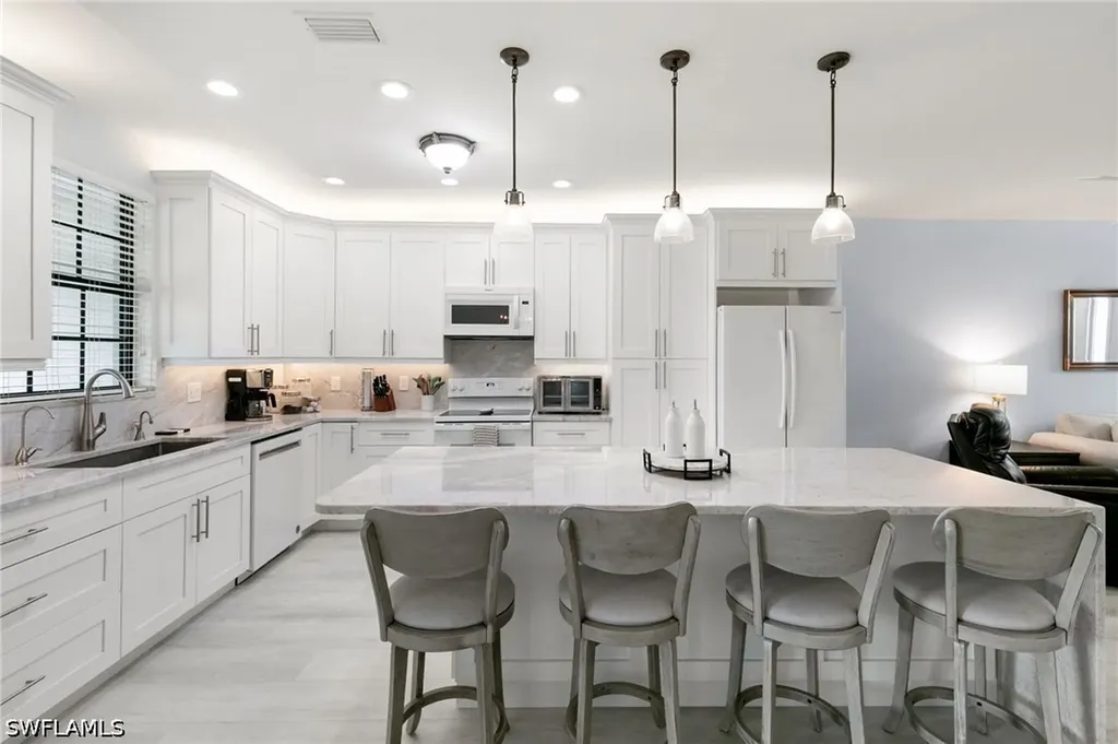 15068 Summit Place Circle Naples FL 34119