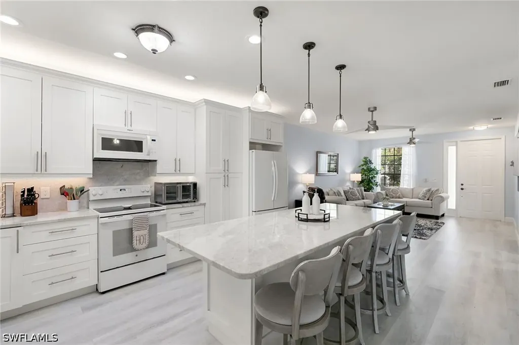 15068 Summit Place Circle Naples FL 34119
