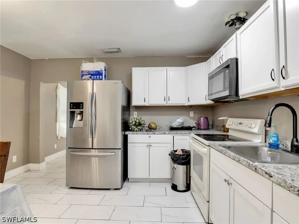 1132 River Road North Fort Myers FL 33903
