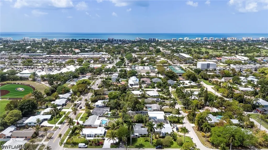 2261 11th Street N Naples FL 34103