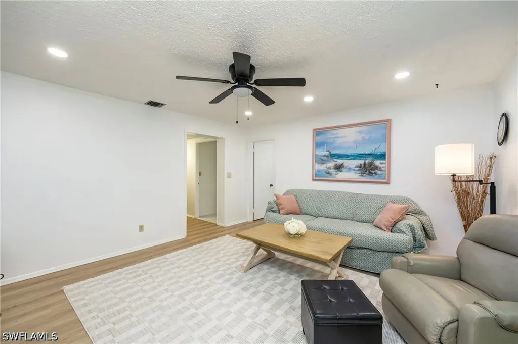 2261 11th Street N Naples FL 34103