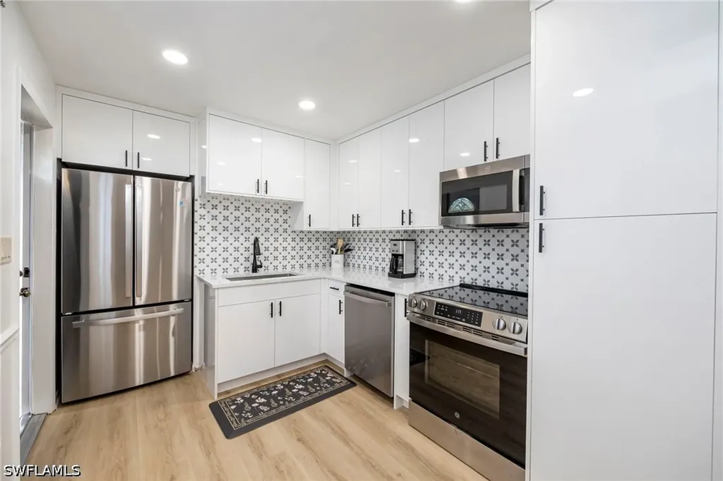 2261 11th Street N Naples FL 34103