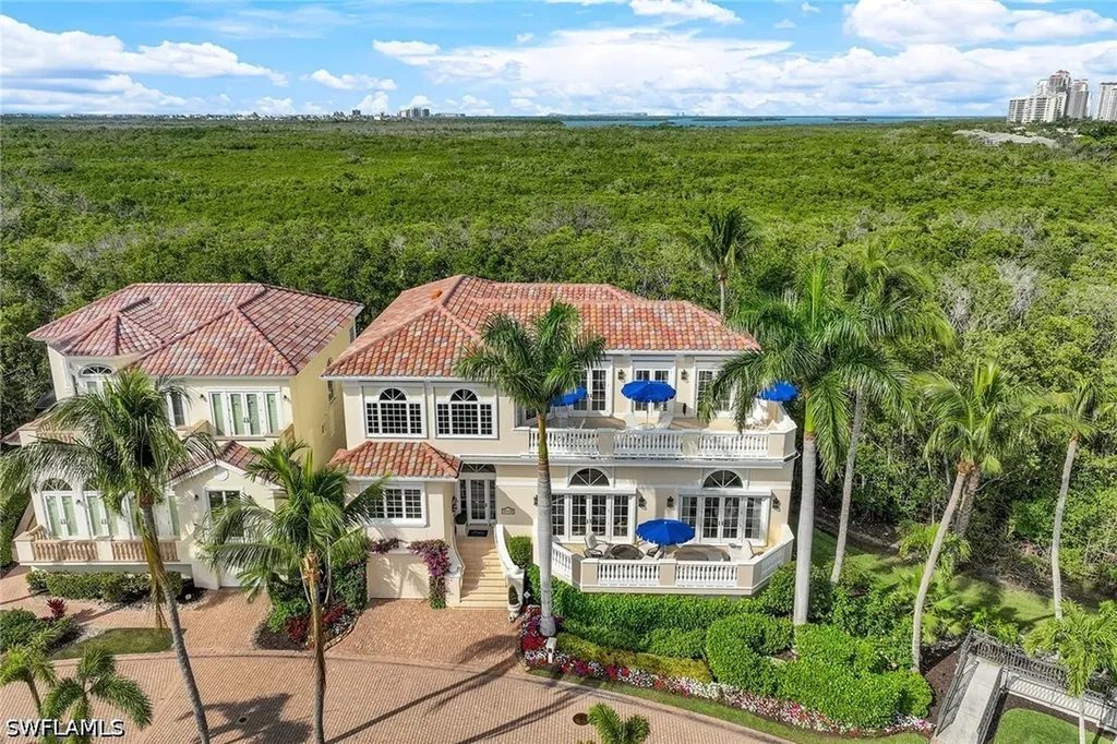 27710 Marina Isle Court Bonita Springs FL 34134