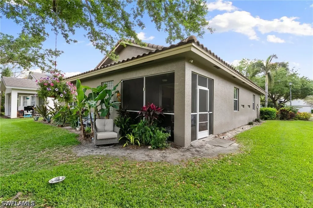 1909 Par Drive Naples FL 34120