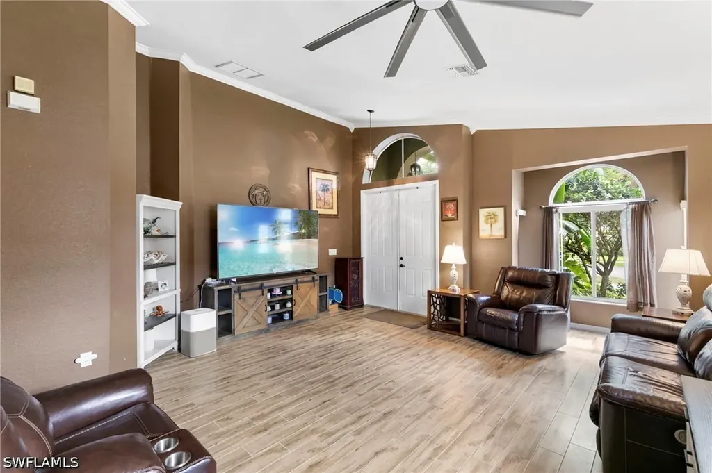 1909 Par Drive Naples FL 34120