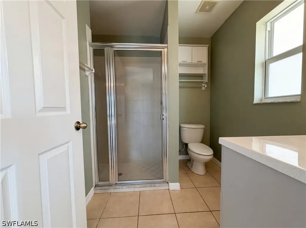 102 SE 43rd Lane Cape Coral FL 33904