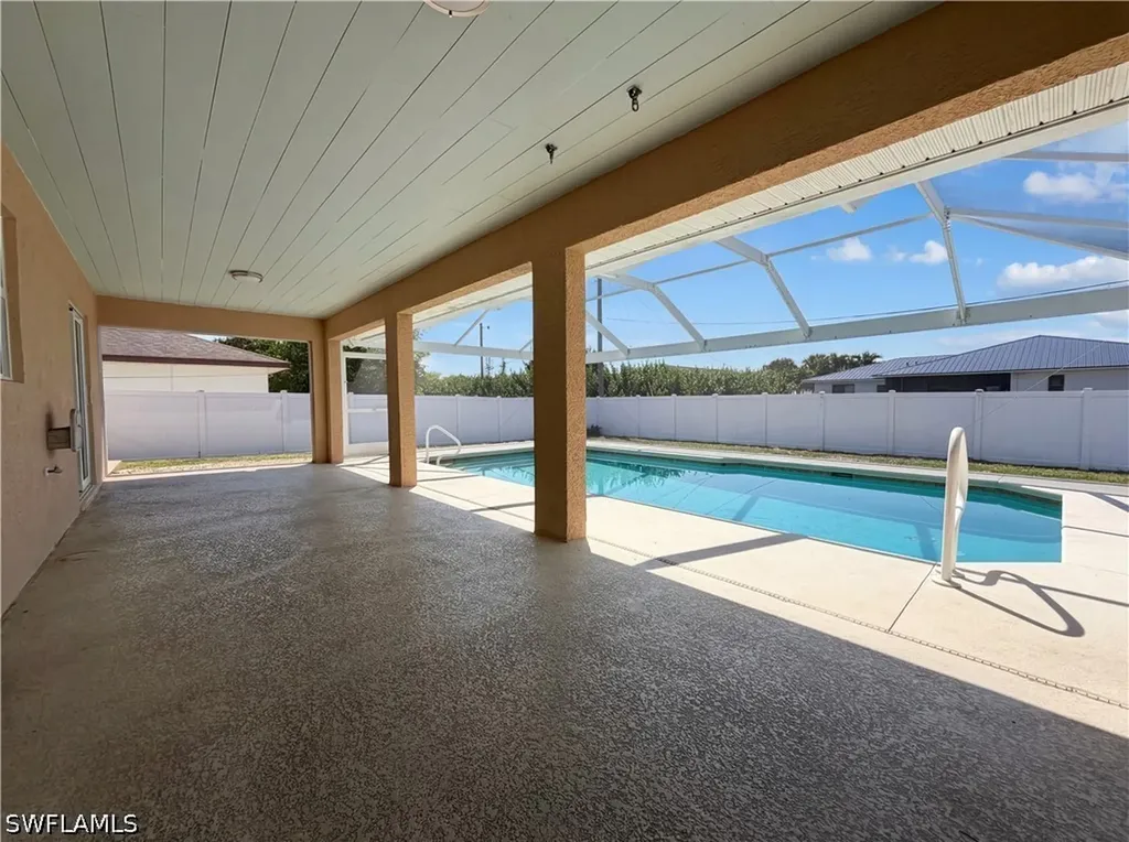 102 SE 43rd Lane Cape Coral FL 33904