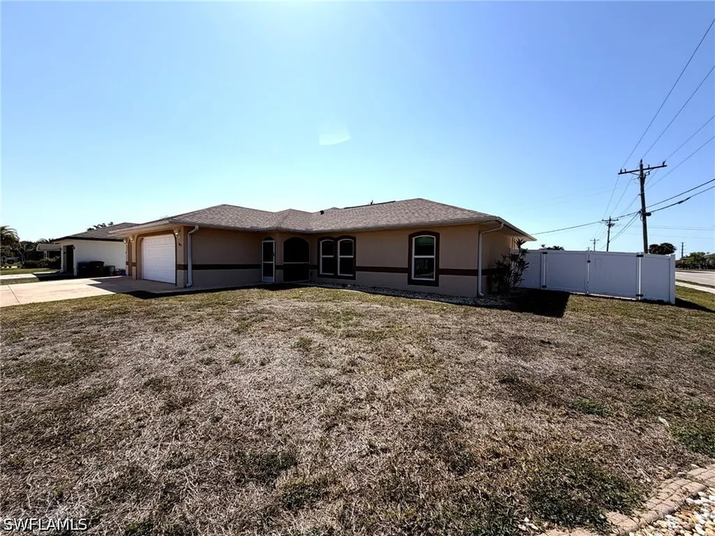102 SE 43rd Lane Cape Coral FL 33904