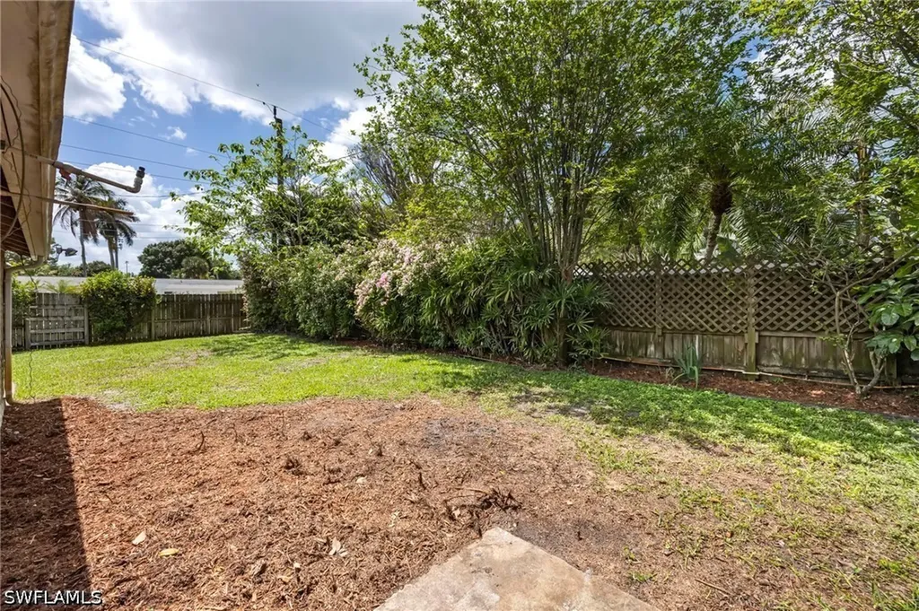 2261 11th Street N Naples FL 34103