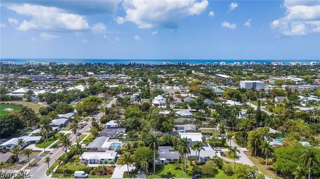 2261 11th Street N Naples FL 34103