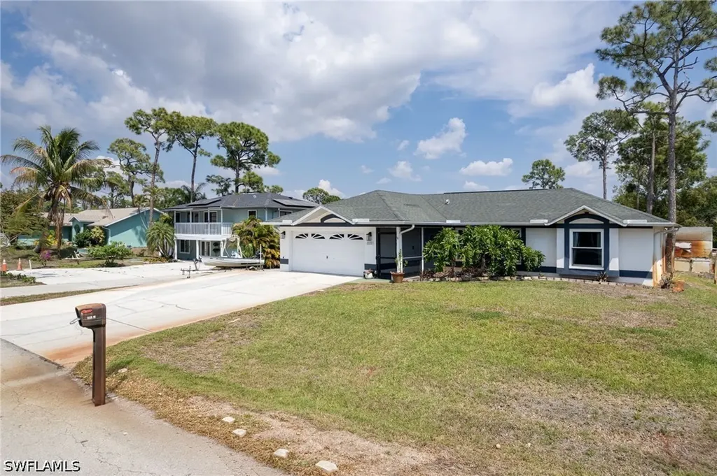 18253 Maple Road Fort Myers FL 33967