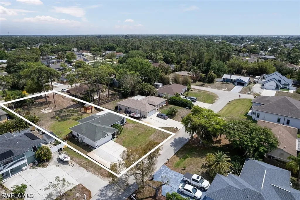 18253 Maple Road Fort Myers FL 33967