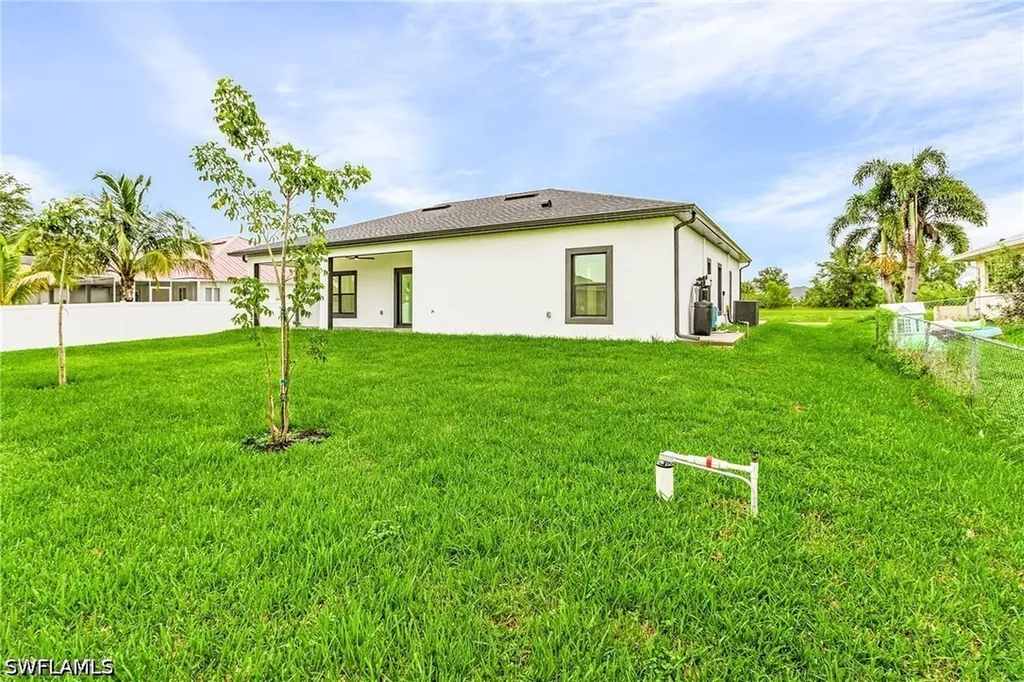 1630 NE 17th Terrace Cape Coral FL 33909