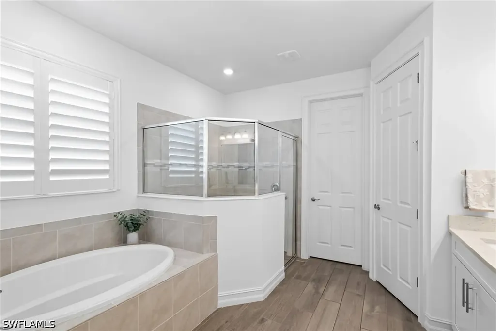 28013 Seasons Tide Avenue Bonita Springs FL 34135