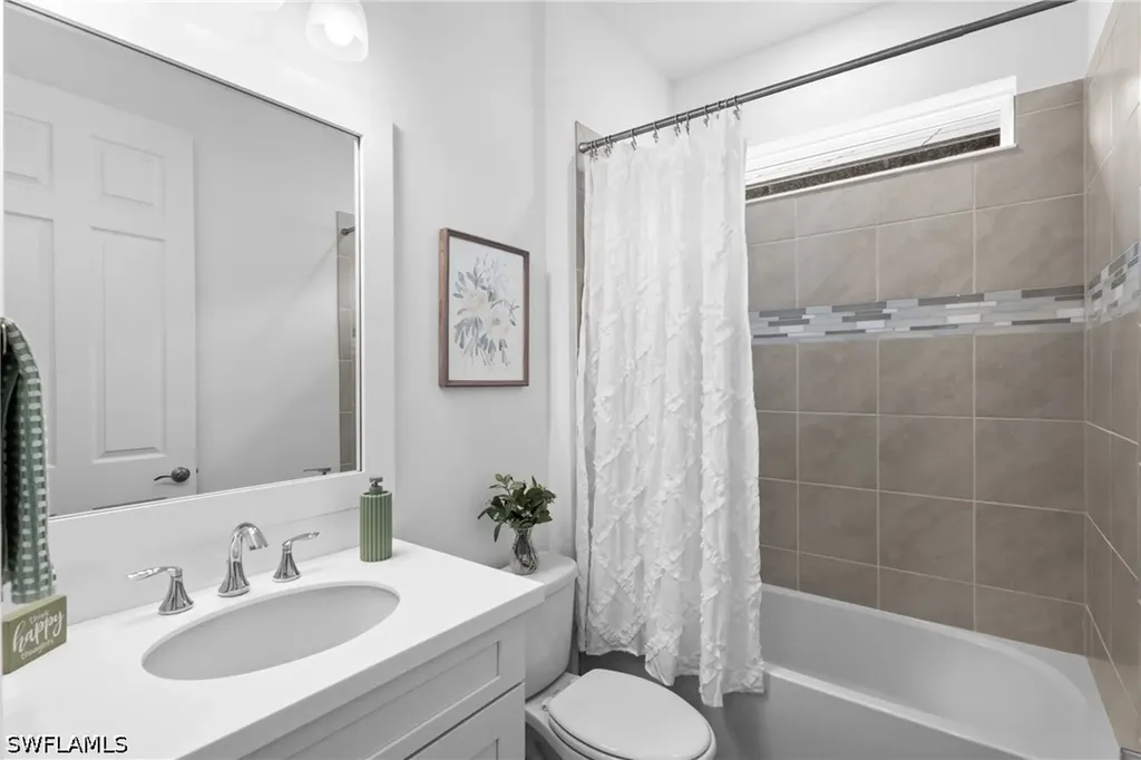 28013 Seasons Tide Avenue Bonita Springs FL 34135