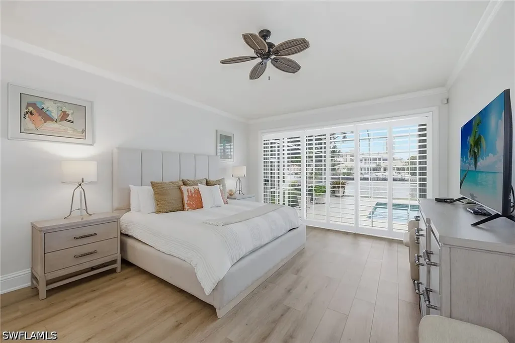 4459 Crayton Road Naples FL 34103