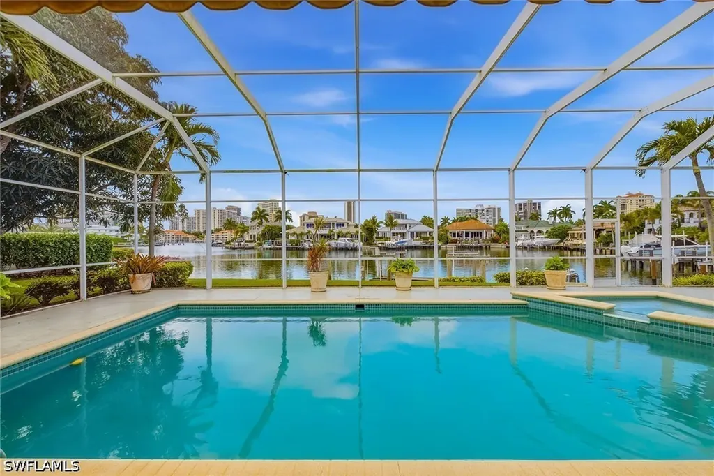 4459 Crayton Road Naples FL 34103