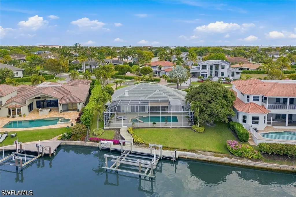 4459 Crayton Road Naples FL 34103