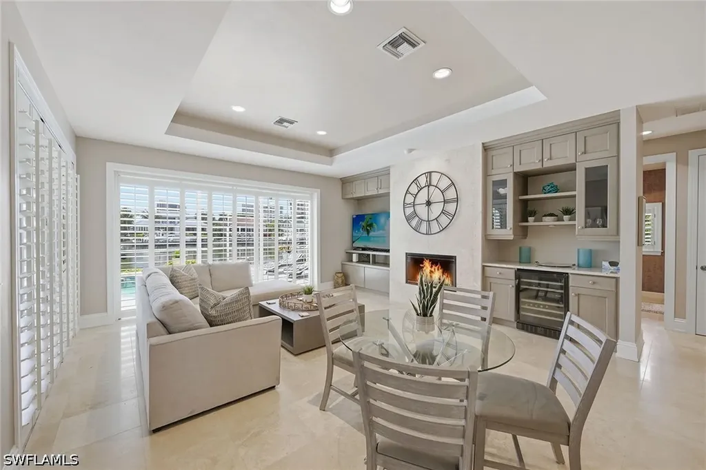4459 Crayton Road Naples FL 34103