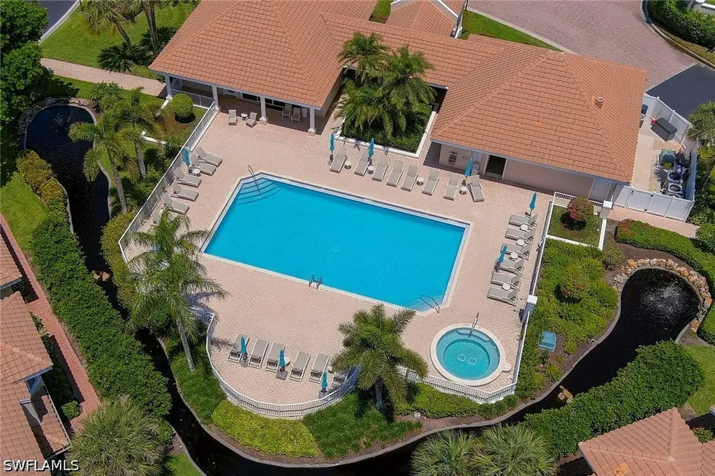 8479 Abbington Circle Naples FL 34108