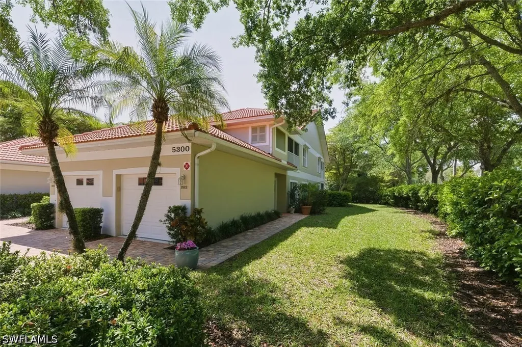5300 Andover Drive Naples FL 34110