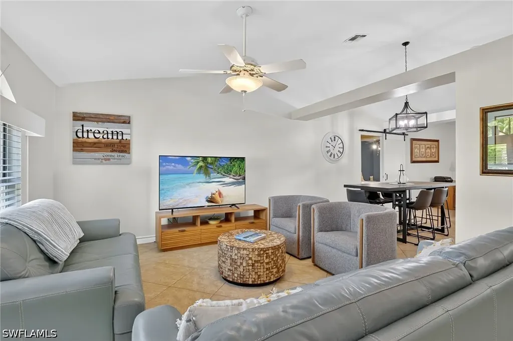 5060 Coldstream Lane Naples FL 34104