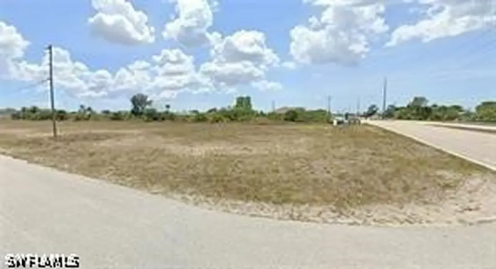 2326 NE 6th Avenue Cape Coral FL 33909