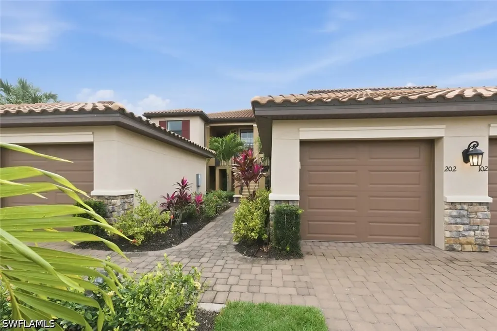 9365 Pocida Court Naples FL 34119