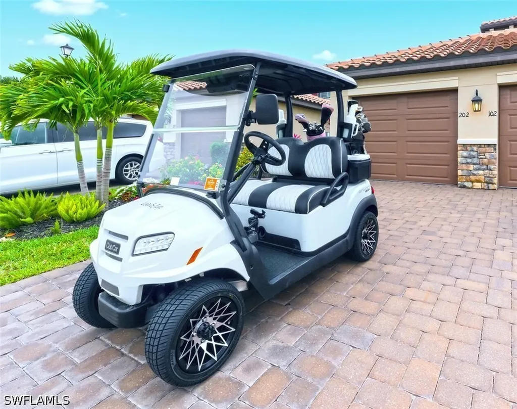 9365 Pocida Court Naples FL 34119