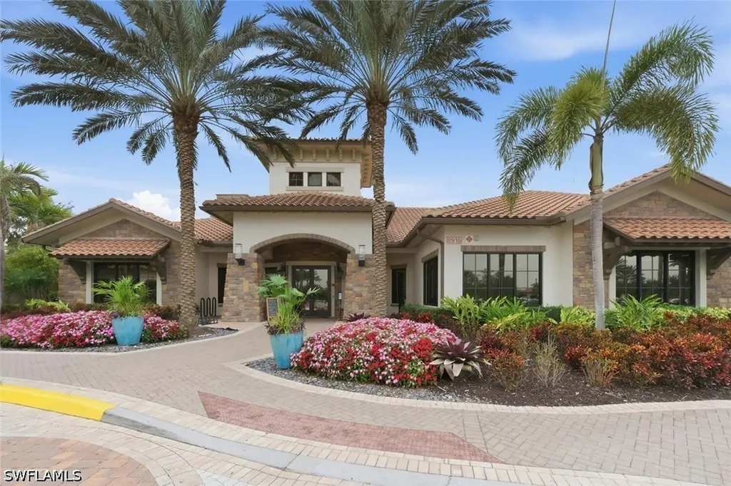 9365 Pocida Court Naples FL 34119