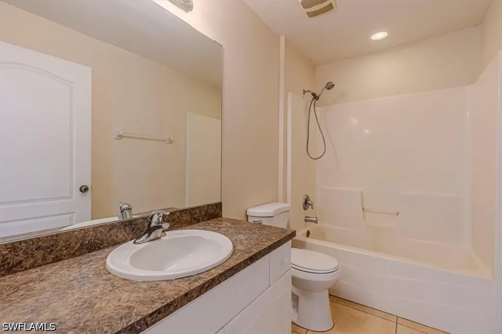 2814 Cerito Avenue N Lehigh Acres FL 33971